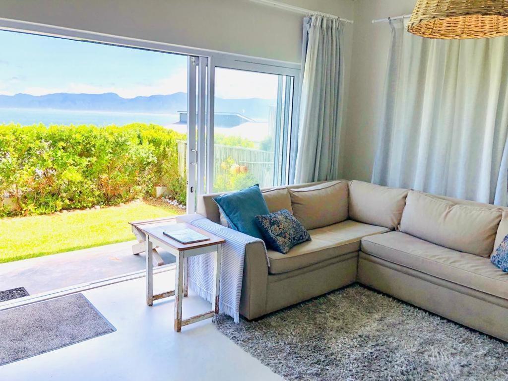Self Catering Apartment - De Kelders Bagian luar foto